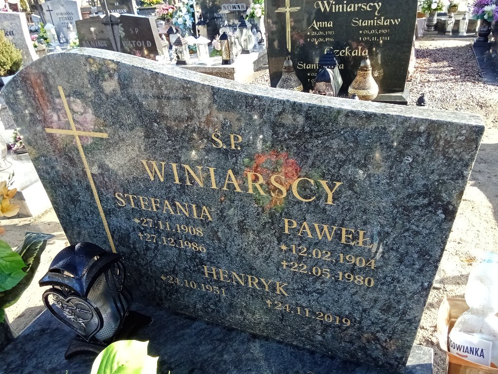 Grób Paweł Winiarski